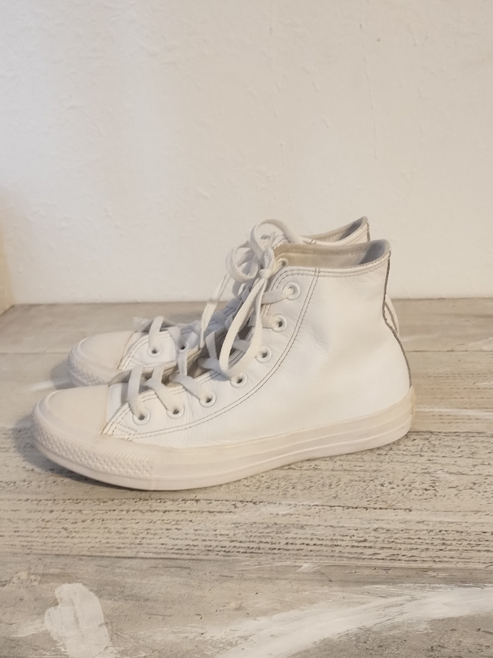 Converse unisex All-Star Chuck Taylor Trainers Hi Top Triple White Leather - Picture 4 of 16
